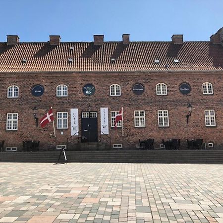Bed and Breakfast Den Gamle Arrest Ribe Exterior foto
