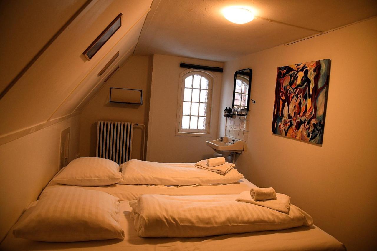 Bed and Breakfast Den Gamle Arrest Ribe Exterior foto