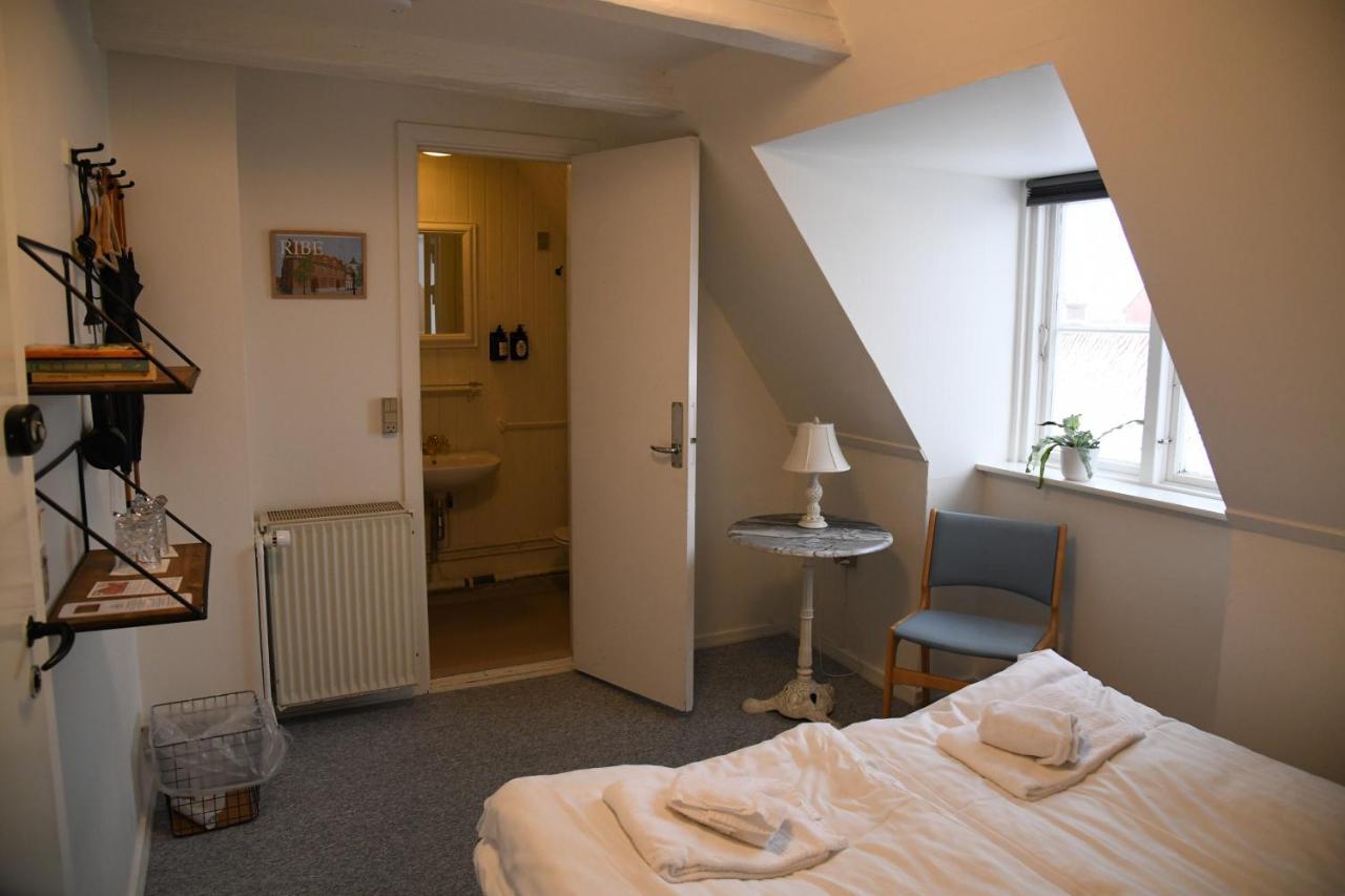 Bed and Breakfast Den Gamle Arrest Ribe Exterior foto