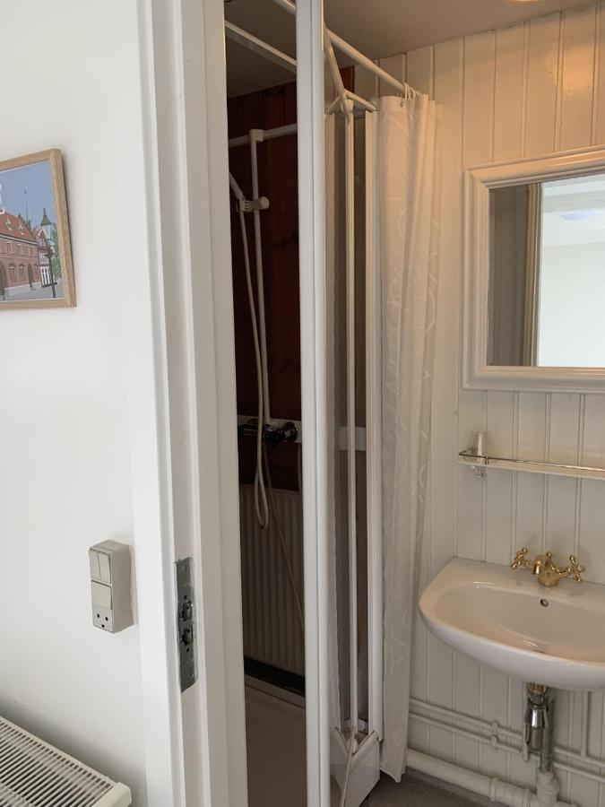 Bed and Breakfast Den Gamle Arrest Ribe Exterior foto