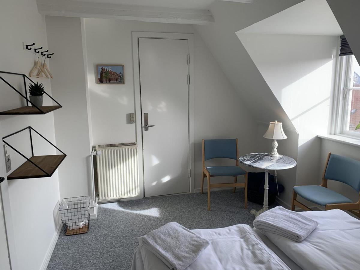 Bed and Breakfast Den Gamle Arrest Ribe Exterior foto