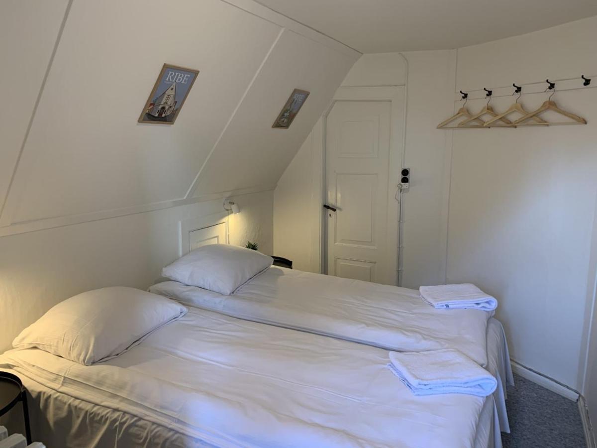 Bed and Breakfast Den Gamle Arrest Ribe Exterior foto